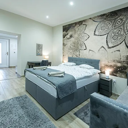 Polar Appartement Makó